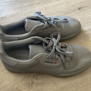 Adidas Yeezy Powerphase Calabasas women’s size 7